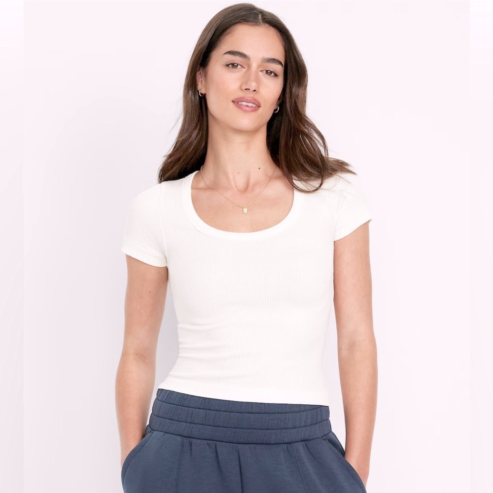 🔥 3/$25 Scoop Cotton Stretchy Tee Tshirt Refresh for your wardrobe
